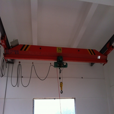 LXB型防爆電動單梁懸掛起重機(jī)投入運(yùn)行