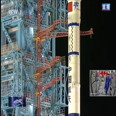 心懷山海，眼有星辰